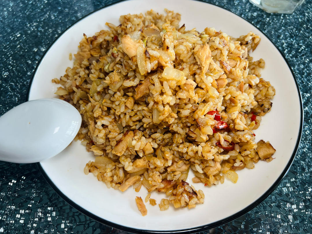 金枪鱼蛋炒饭