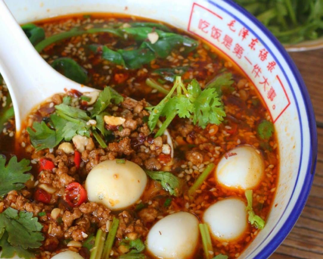 夺命肉末酸辣粉