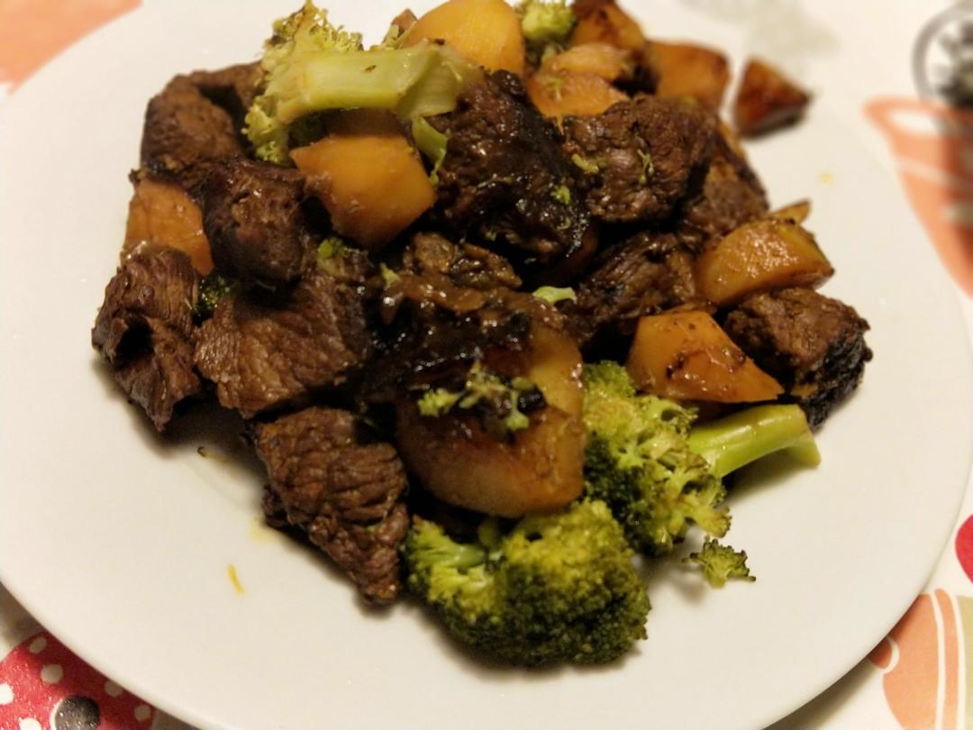 红烧土豆牛腩