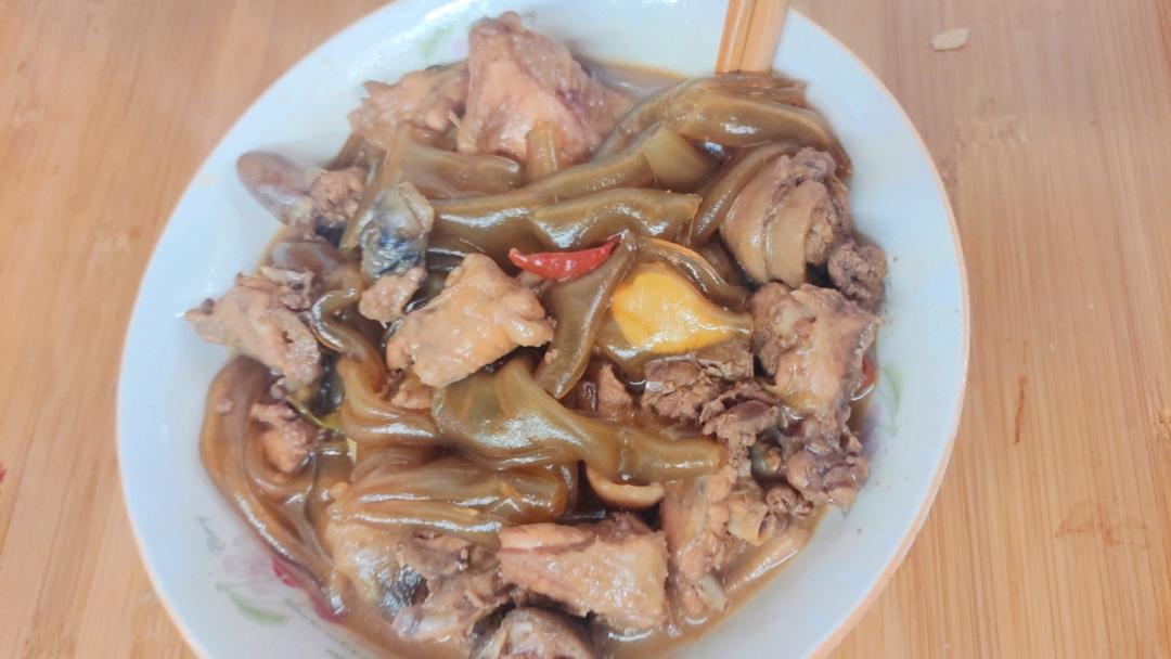 小鸡炖粉皮