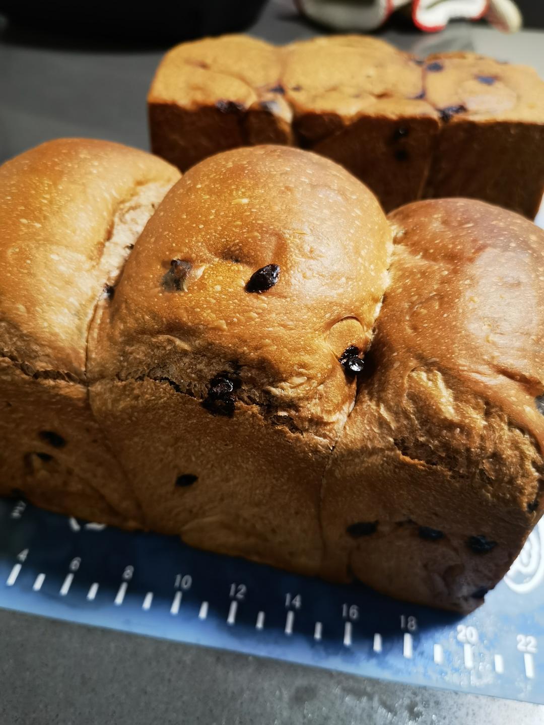 巨~巨好吃的巧克力奶油吐司