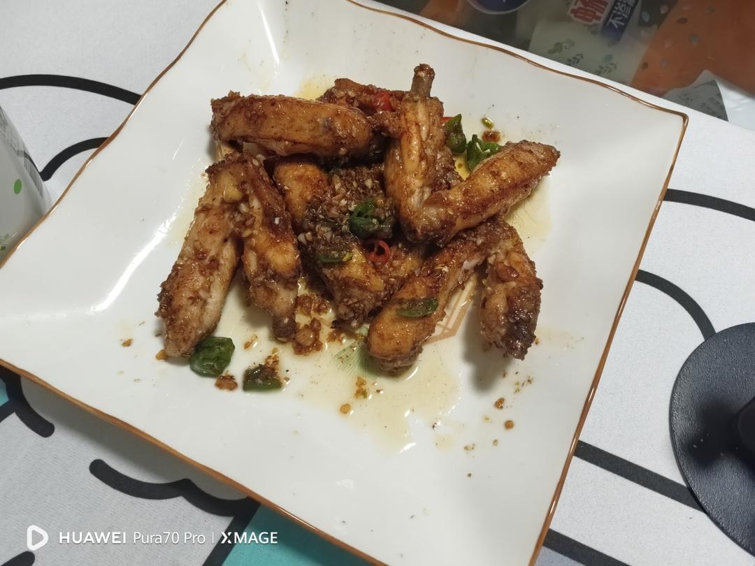 网红菜～好吃到嗦手指的蒜香鸡翅