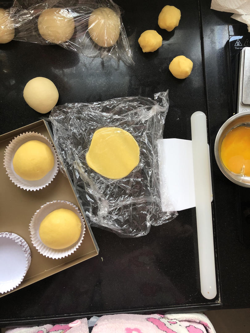 好吃到炸裂的港式菠萝包（附带制作酥皮的小视频）