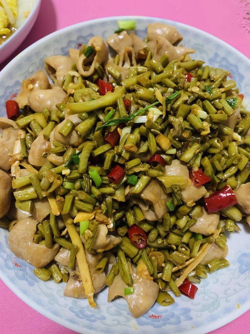 liguirong做的酸豆角炒肥肠