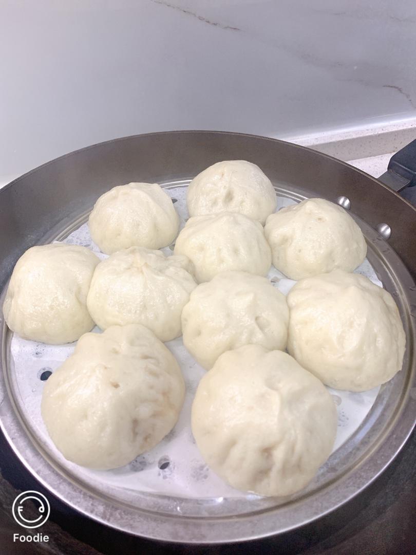 漂亮的提褶包子