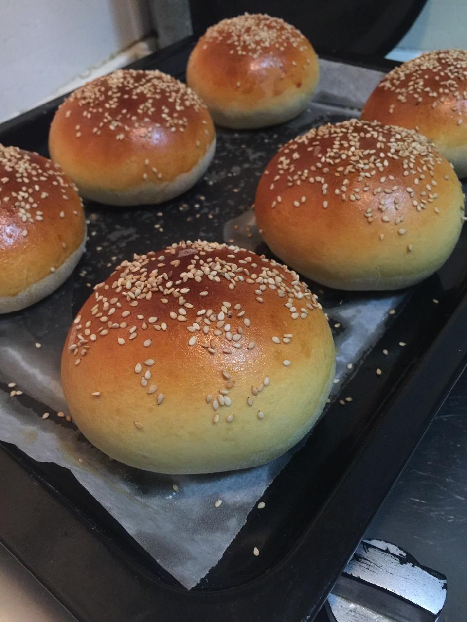 优雅烘焙第97集：我们来做汉堡包吧（上）（家庭手工版）