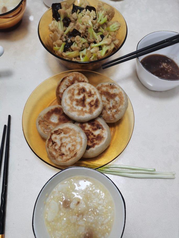 门钉肉饼【曼食慢语】