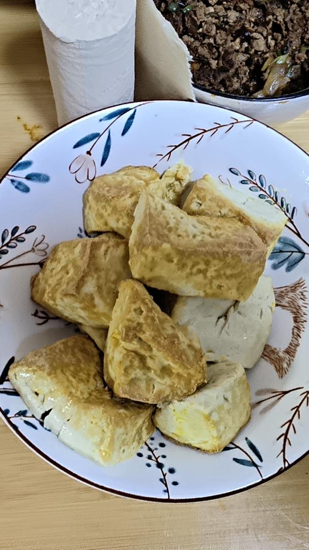 小吃｜街边酥炸豆腐附酱汁（空气炸锅版）