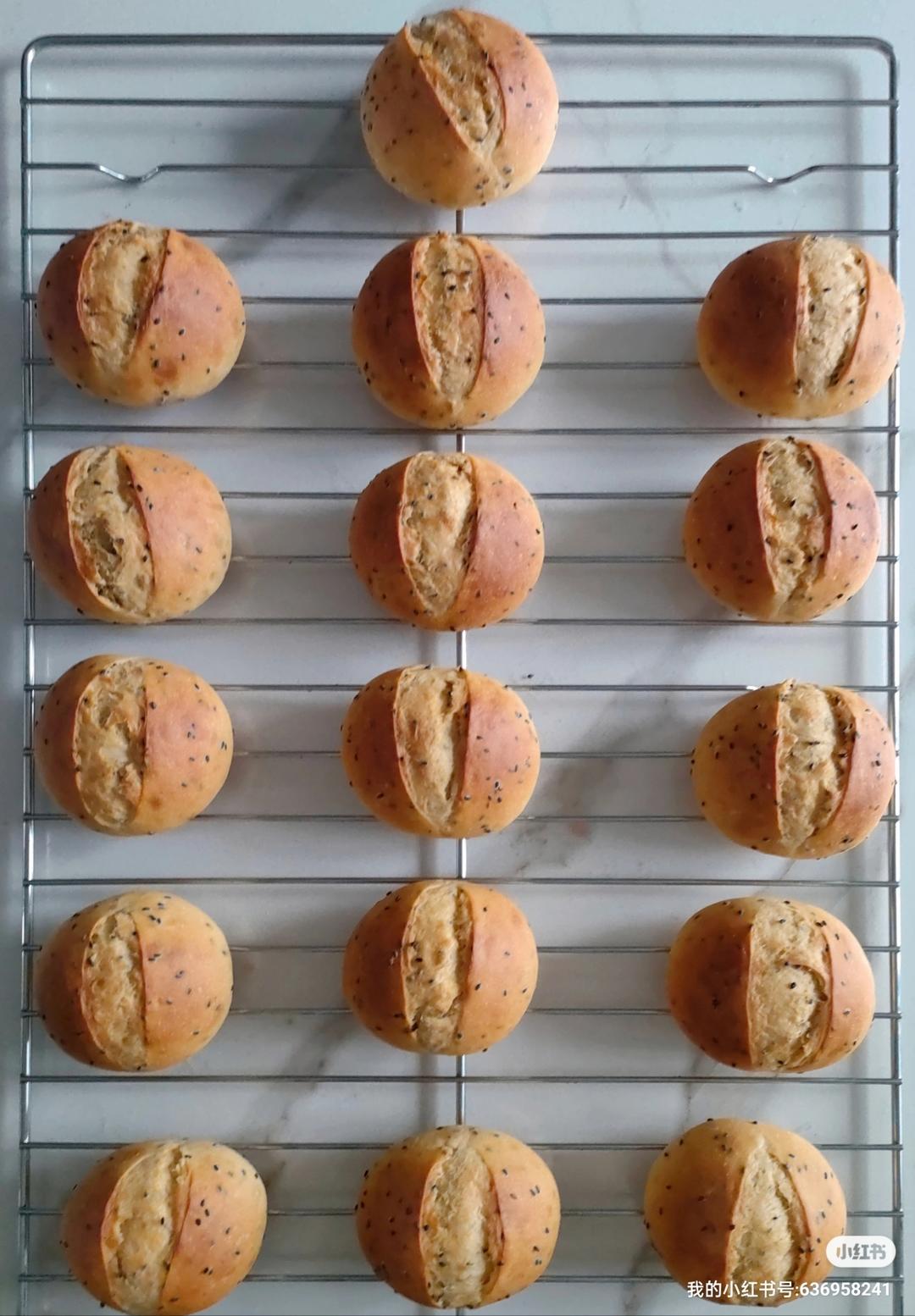 红薯黑芝麻面包球