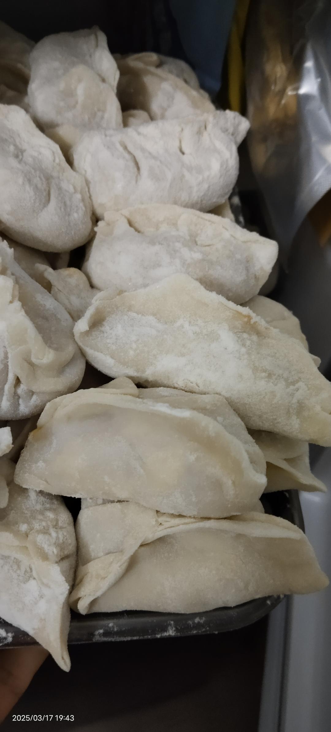 玉米猪肉饺的做法