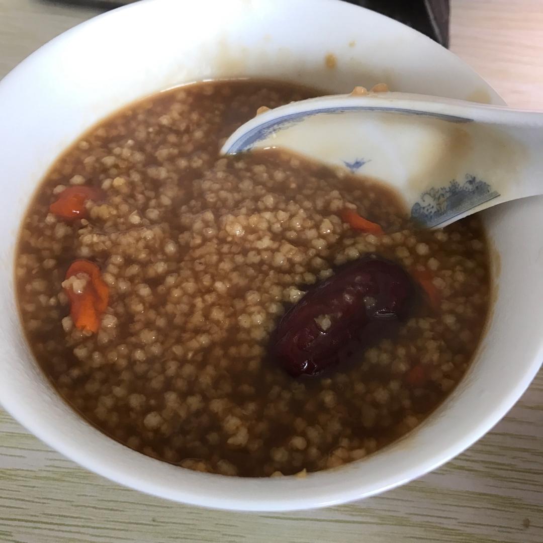 红枣桂圆小米粥