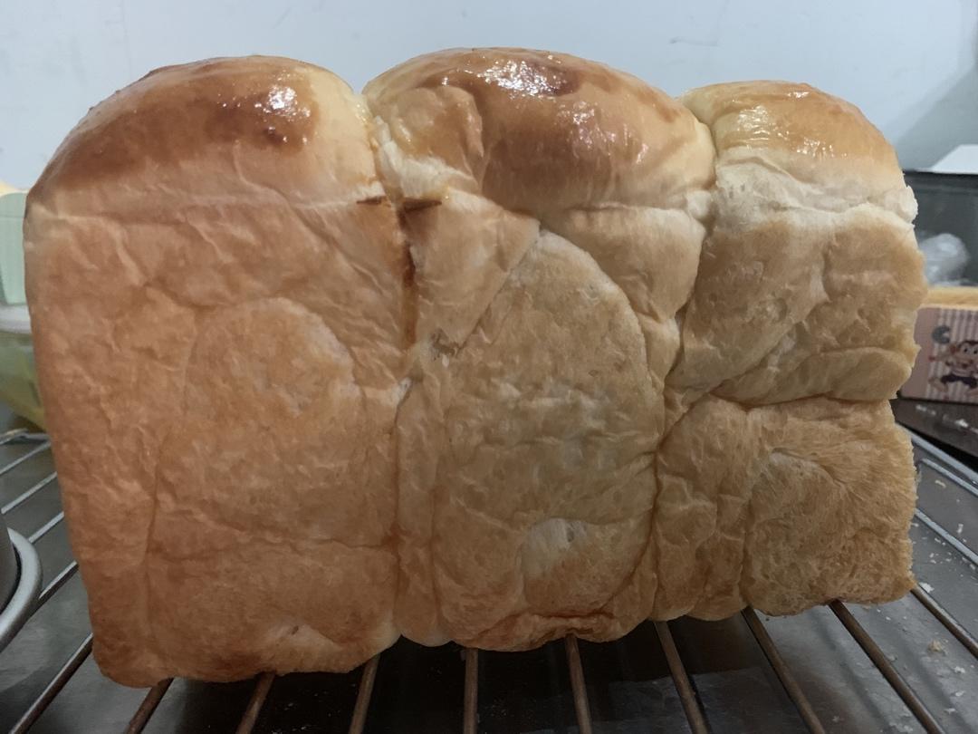 软到拿不起来的生吐司