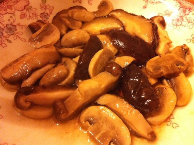 蚝油双菇西兰花