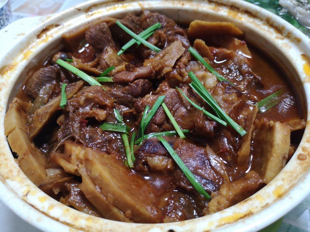 【红烧羊肉煲】