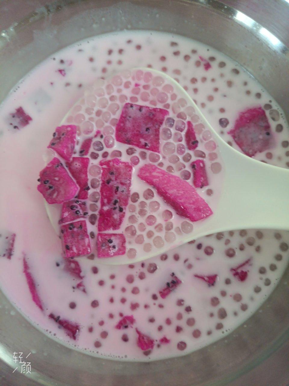 芋圆芒果椰汁西米露