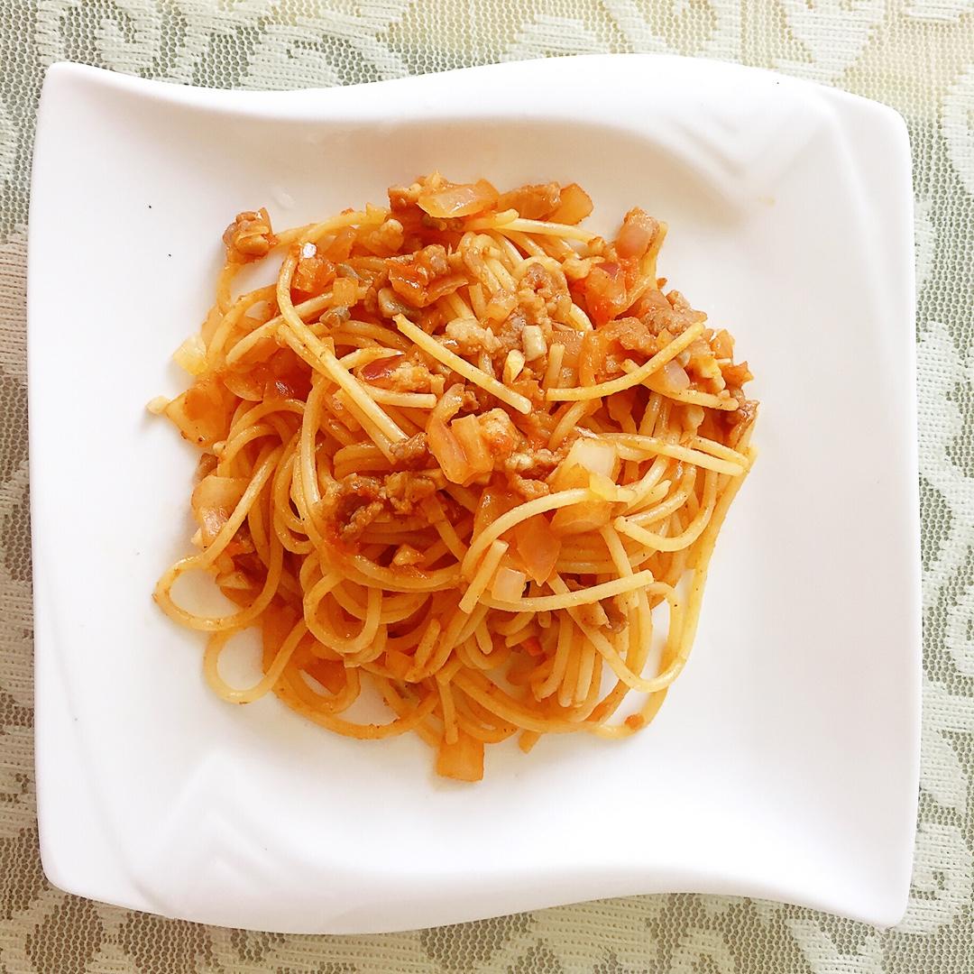 番茄肉酱意大利面