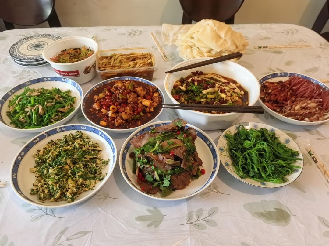 午餐•2026年4月8日