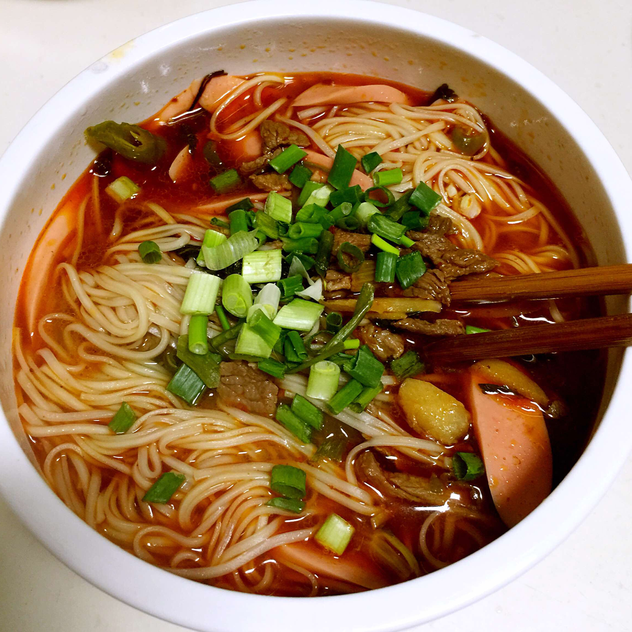 吃货皮皮妈做的麻辣小面/酸辣面