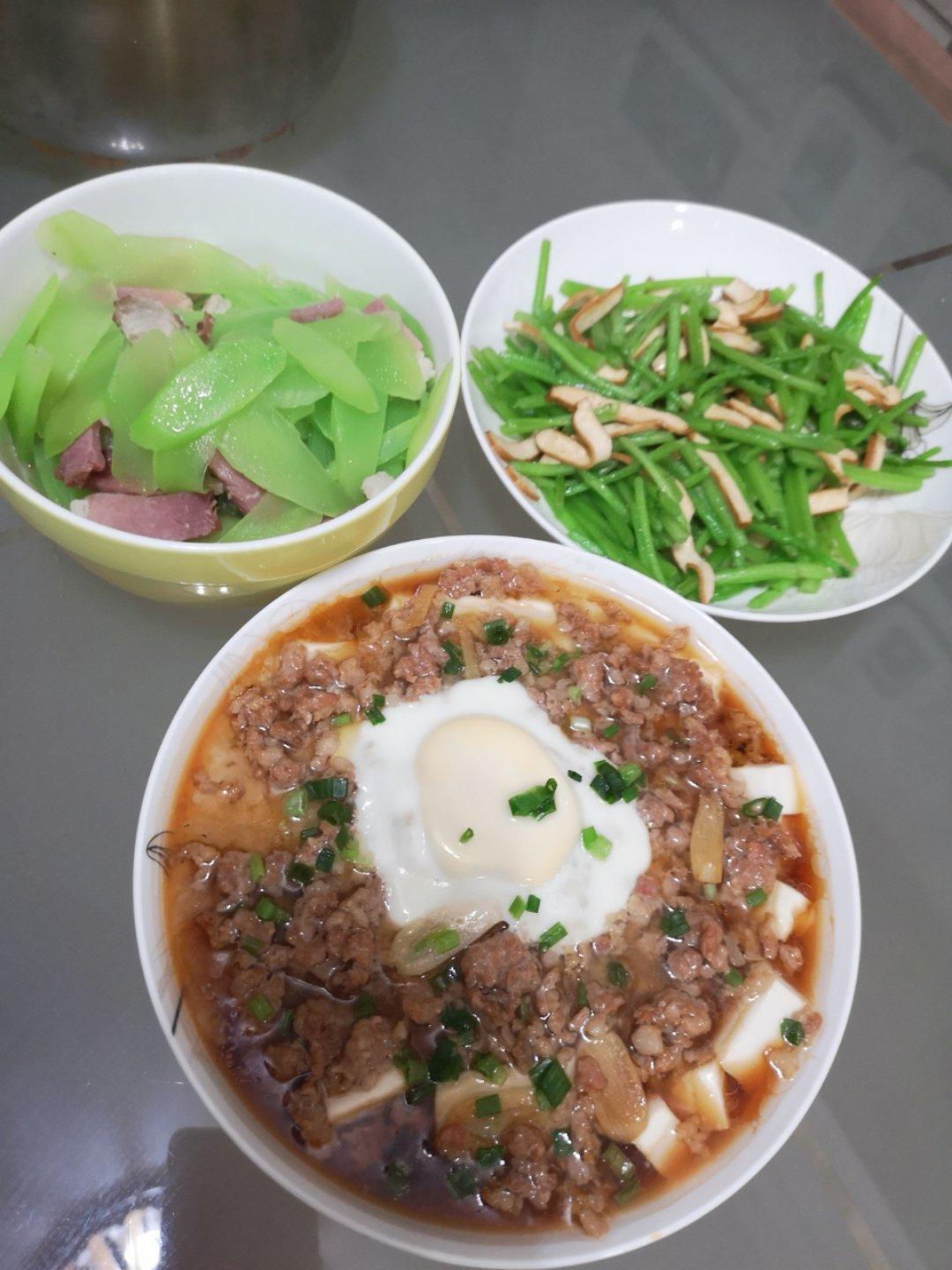 莴笋炒腊肉