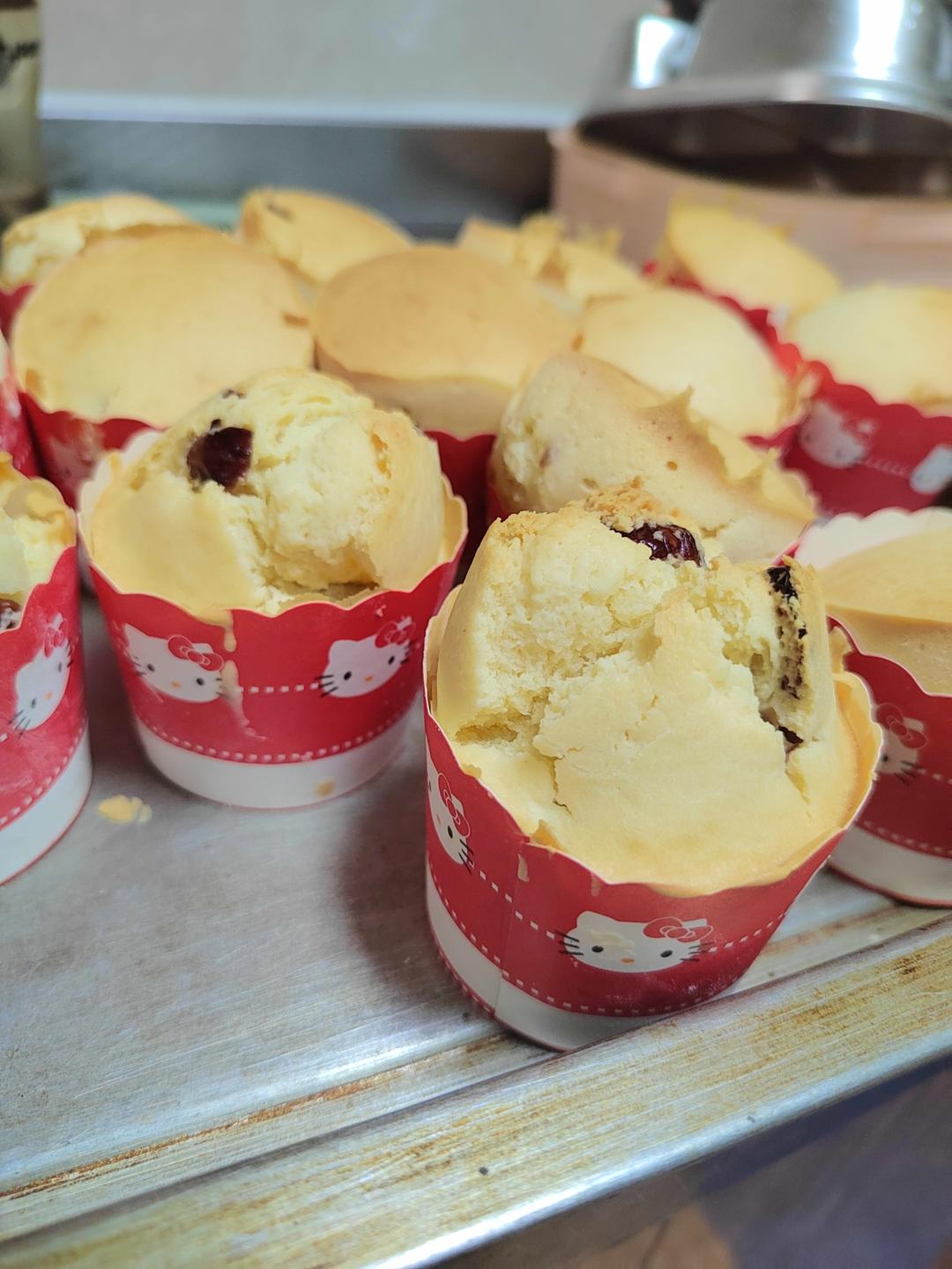 不用打发蛋清，搅一搅就能做的蔓越莓马芬蛋糕！