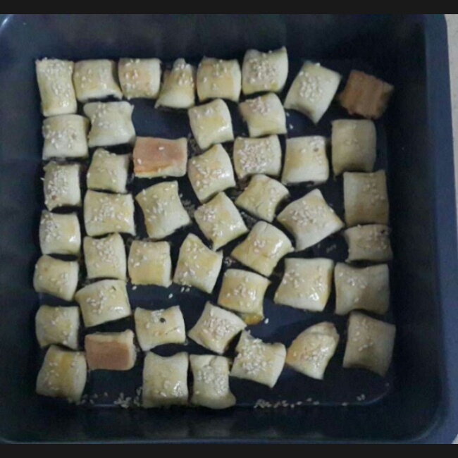 一口豆沙酥