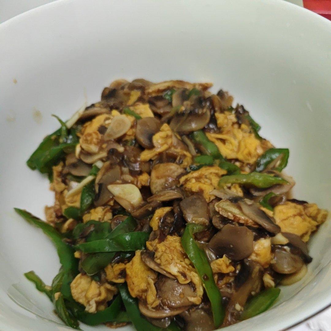 口蘑炒鸡蛋