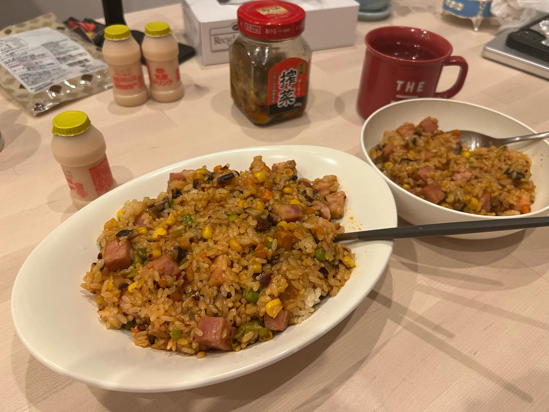 把陈乔恩吃哭的焖饭，我一口气连吃3碗，学会后再也不想吃外卖了