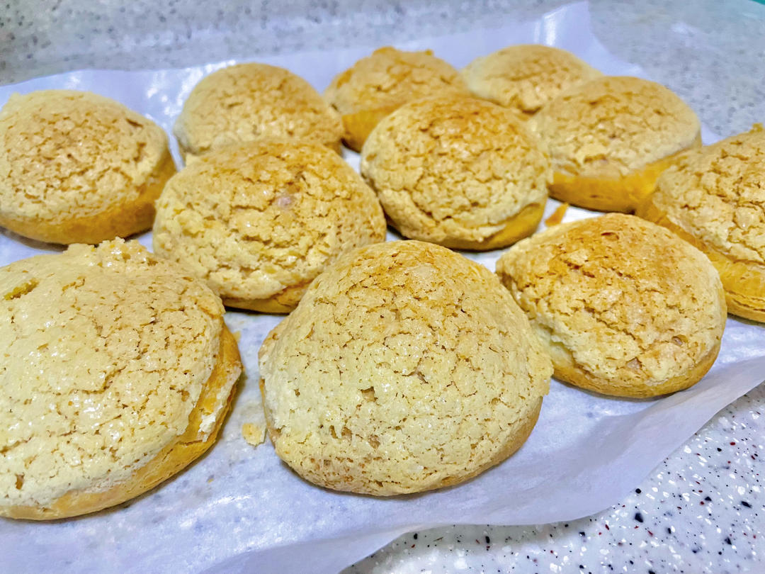 酥皮奶油泡芙--#皮黑森林#