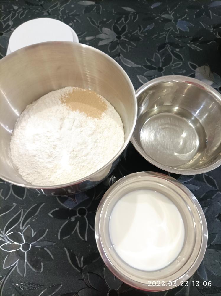 纯奶手撕吐司的做法 步骤1