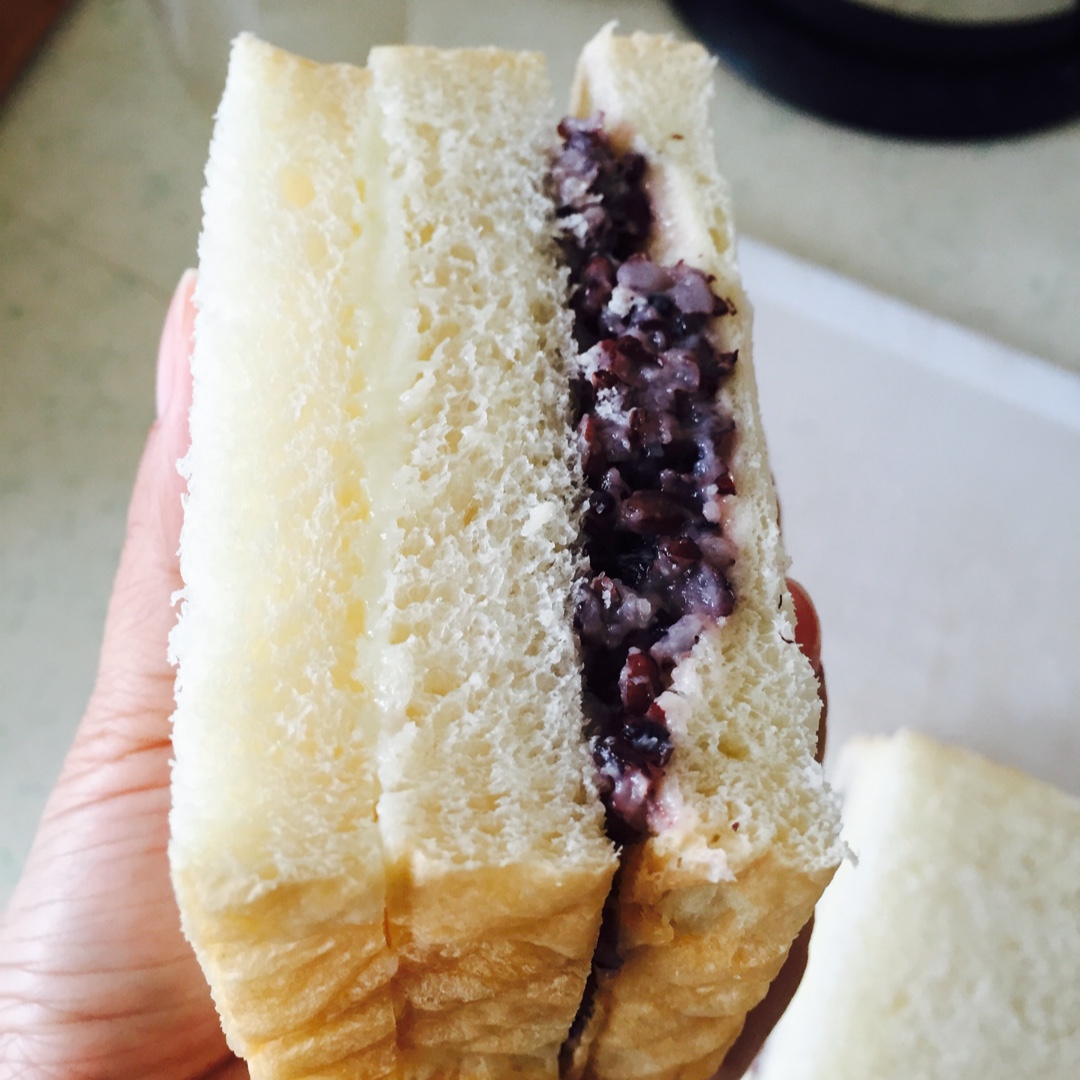 非常好吃的～紫米奶酪包（美味三明治）