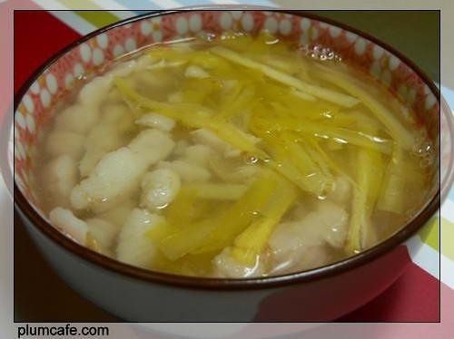 韭黄鱼条汤的做法