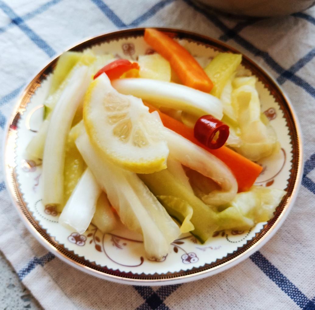清爽可口的柠檬泡菜