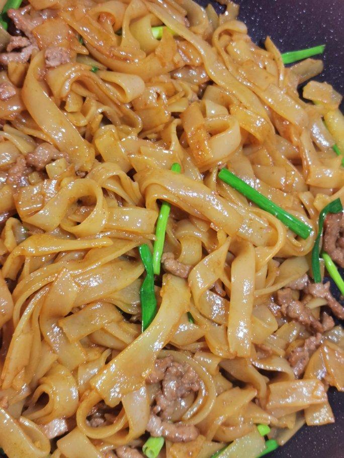 云仙仙做的牛肉炒河粉经典粤菜