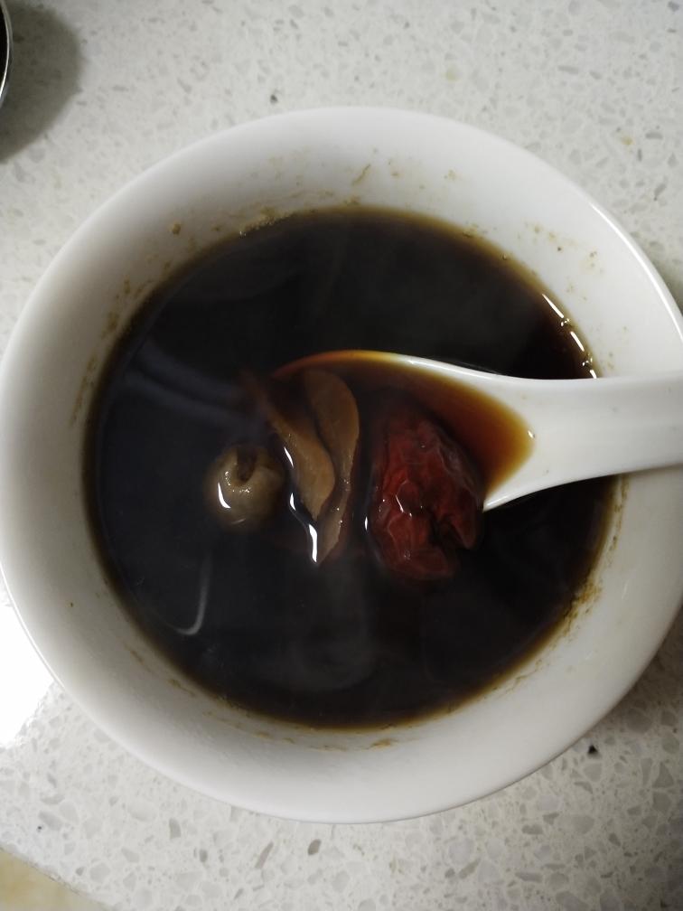 (治痛经宫寒)红枣桂圆枸杞红糖水