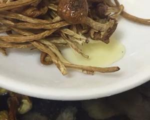 🍄靓汤之姬松茸、鲜嫩茶树菇炖老鸭🦆的做法 步骤4