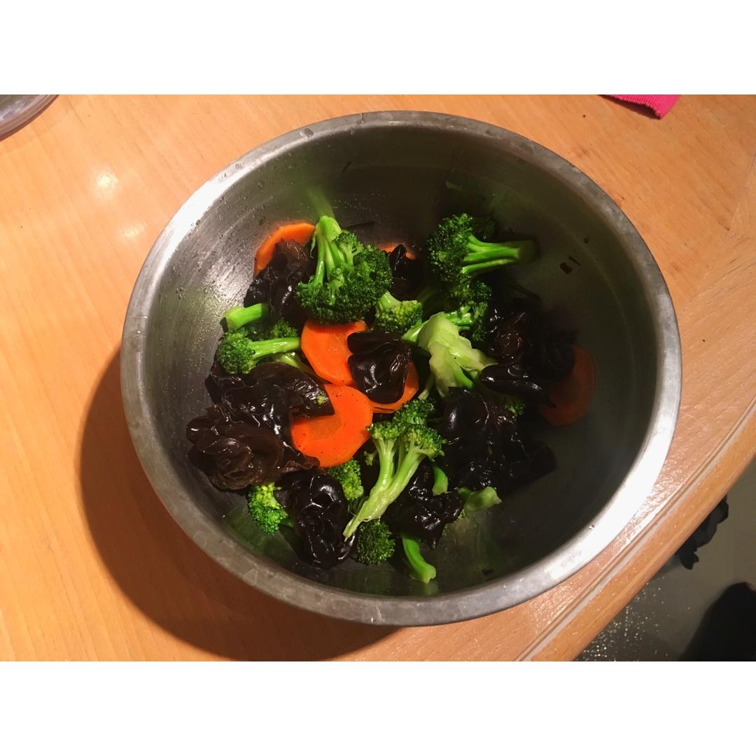 凉拌西兰花
