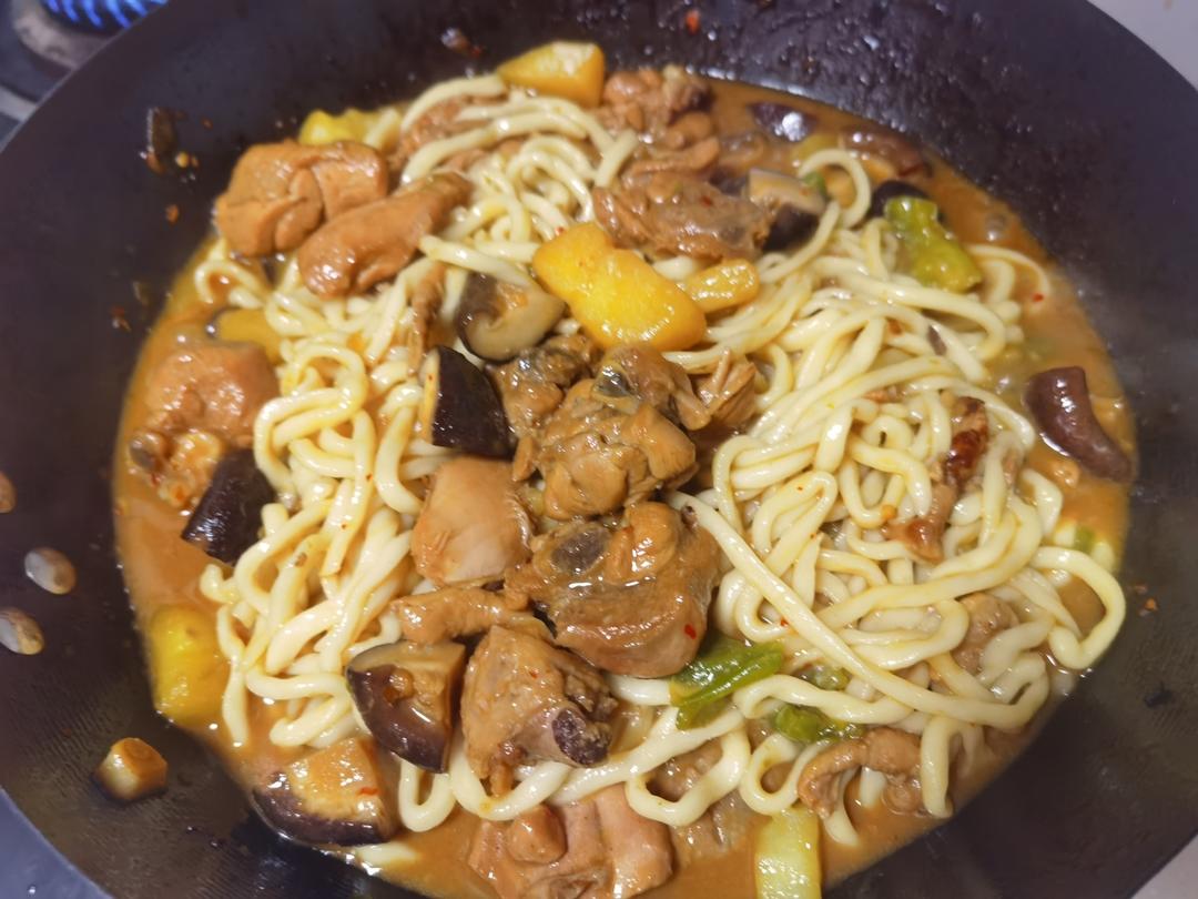 新疆特色大盘鸡（附加皮带面做法）