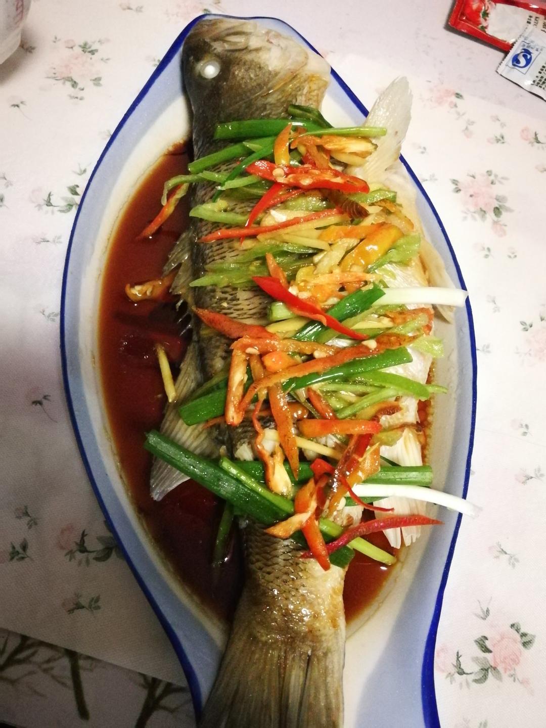 清蒸鲈鱼