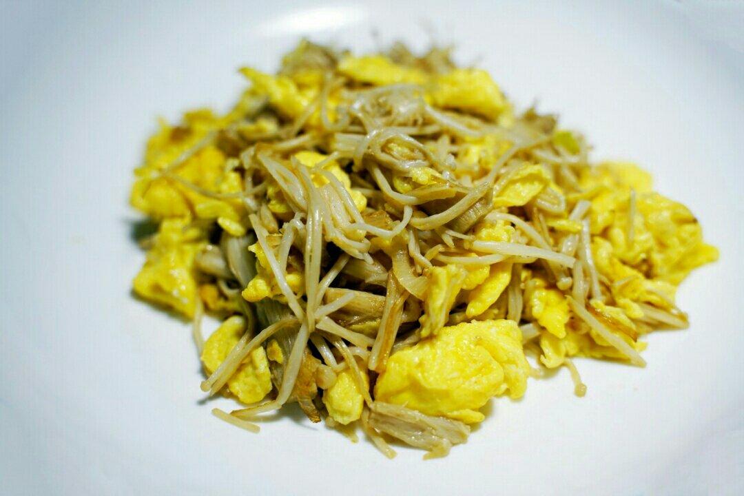 金针菇炒鸡蛋