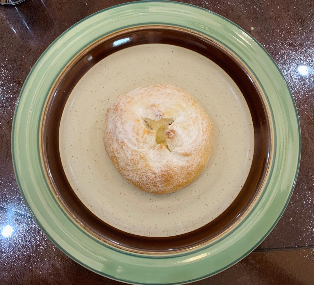 (超好吃的咸口面包）爆浆培根芝士面包