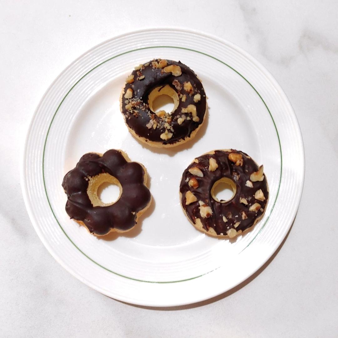 松软可口甜甜圈