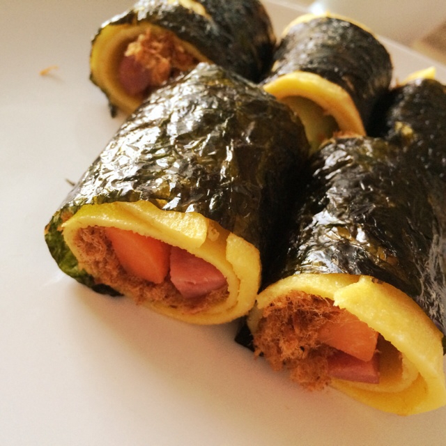 香肠肉松鸡蛋卷