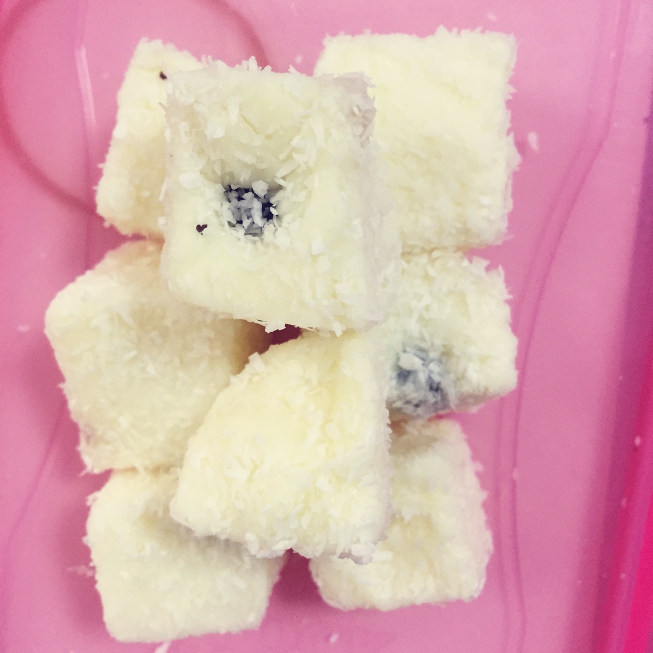 椰丝牛奶小方糕