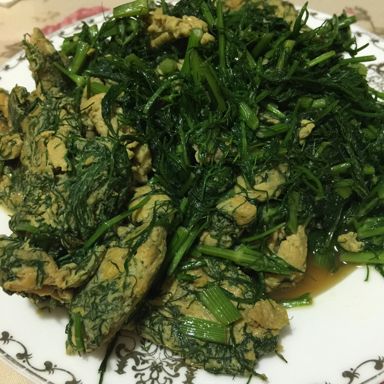 茴香炒鸡蛋