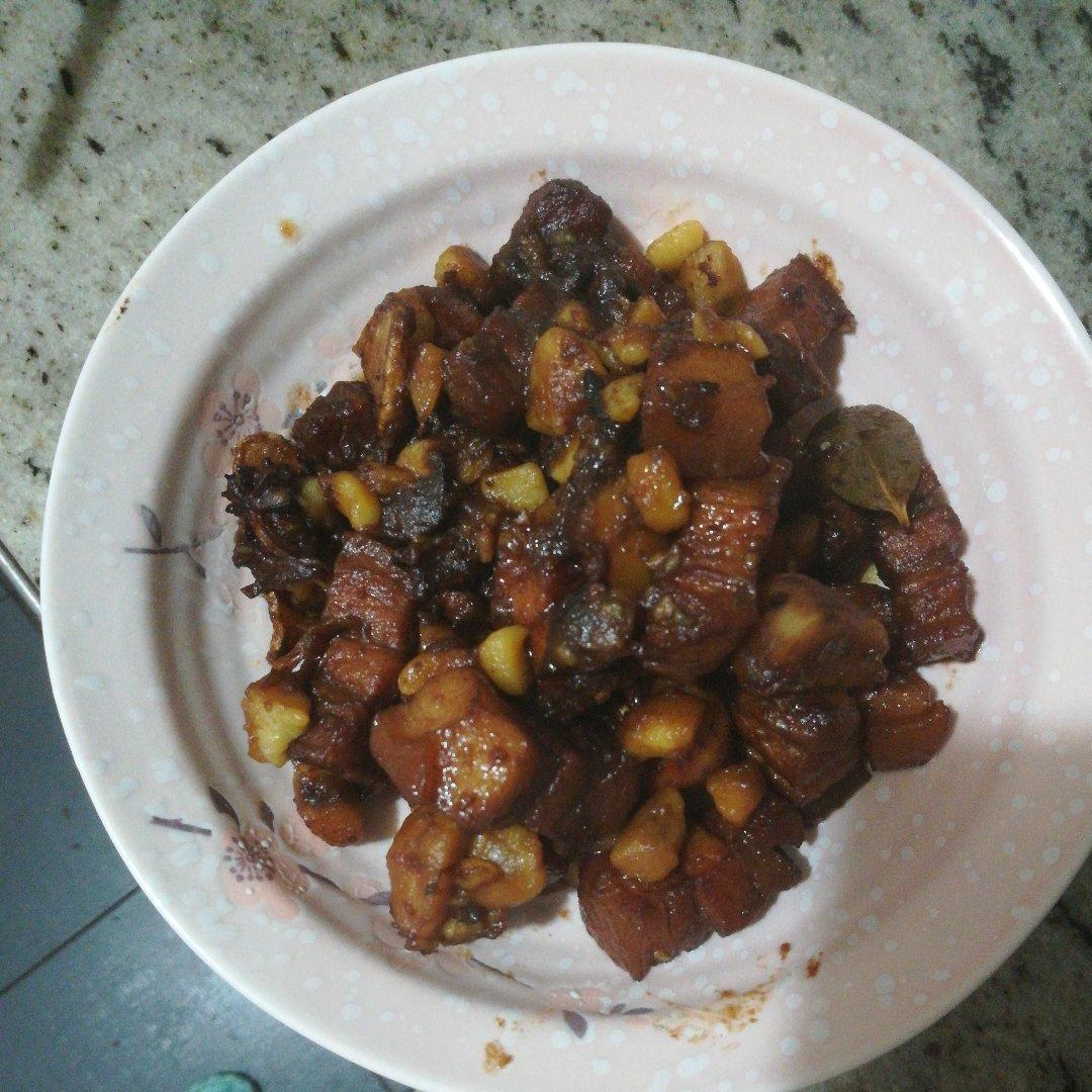【板栗红烧肉】
