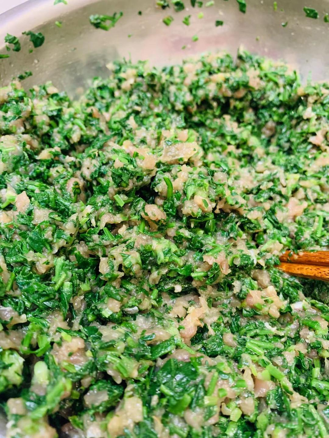 鲜美*荠菜鲜肉*馄饨馅--深秋当季美味的做法 步骤1