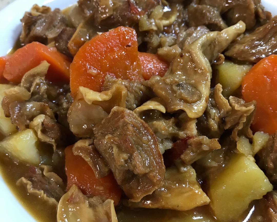 百吃不腻的红烧牛腩