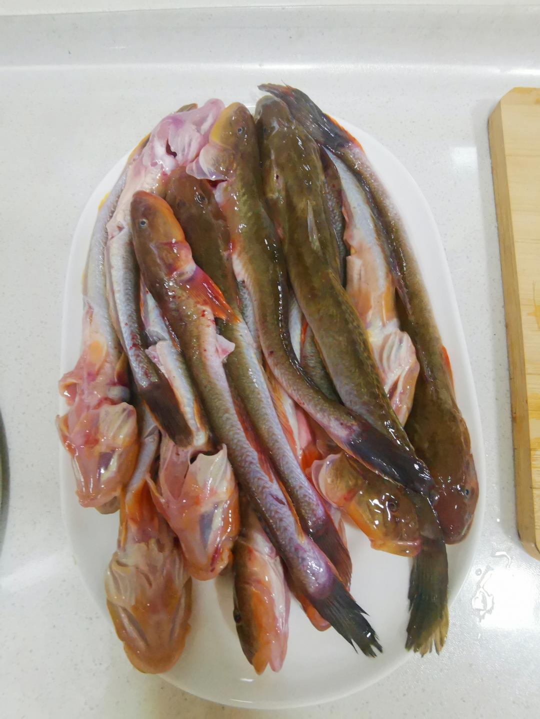 家常红烧海楞蹦的做法 步骤1