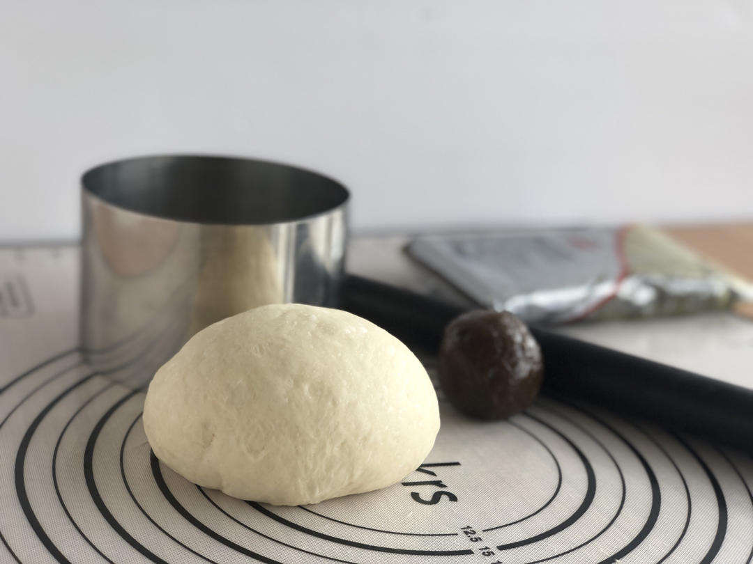 日式大鼓面包（海盐蛋黄肉松馅）