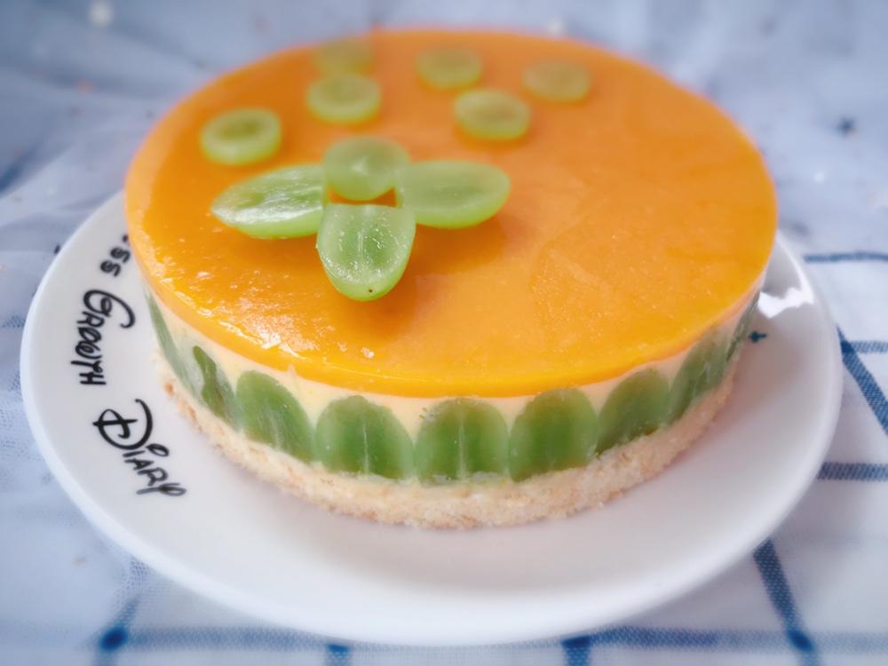 青提芒果酸奶慕斯蛋糕